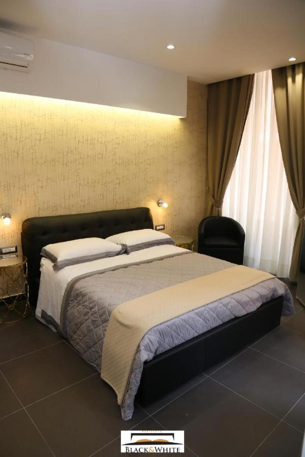 Residence Black & White Napoli Exterior foto