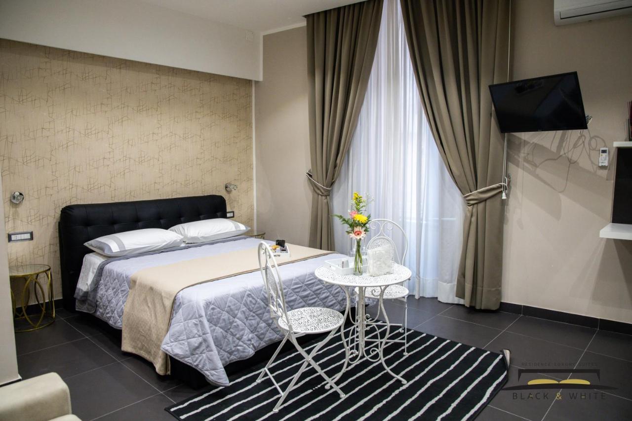 Residence Black & White Napoli Exterior foto