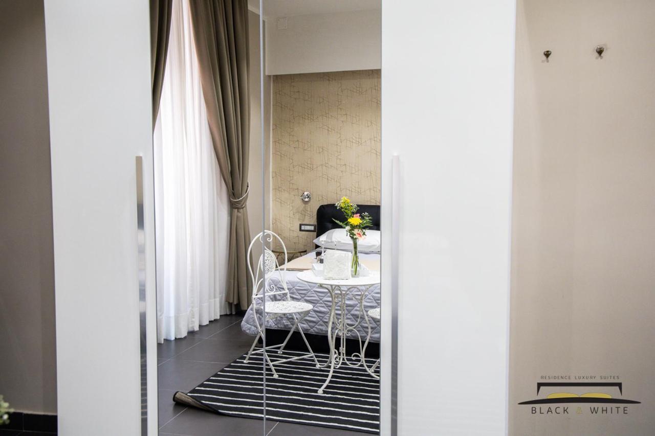 Residence Black & White Napoli Exterior foto