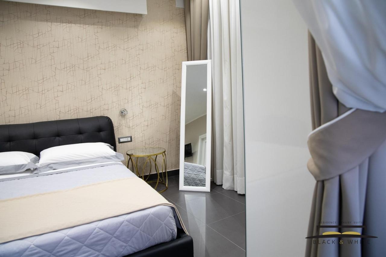 Residence Black & White Napoli Exterior foto