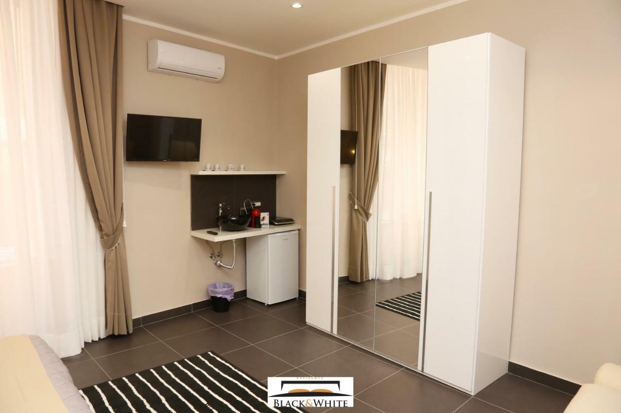Residence Black & White Napoli Exterior foto